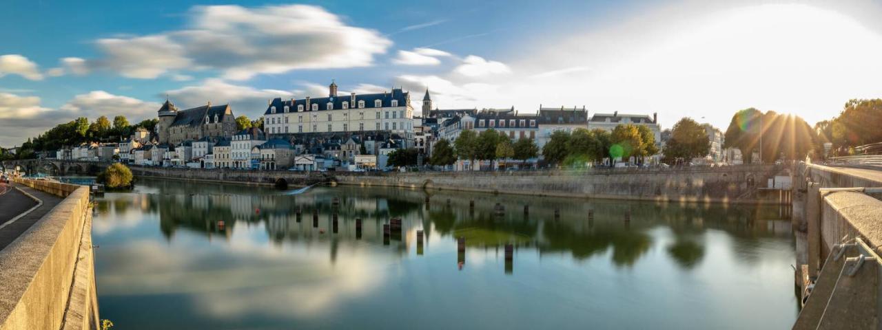 Au Coeur De Ville Laval  Zewnętrze zdjęcie